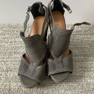 Worn once Giann’i Bini size 8 Green Espadrille